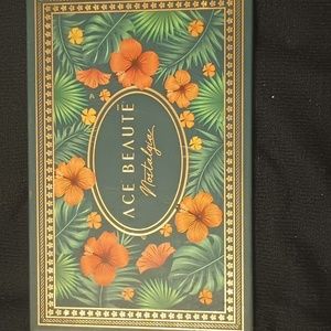 Ace beaute eyeshadow palette NWOT
